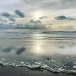 Vakantiehuis Comfortable In Near The Sea *