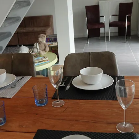 Prázdninový dům Comfortable In Near The Sea