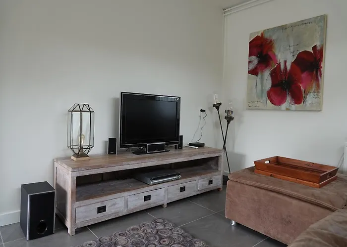 Comfortable In Near The Sea *