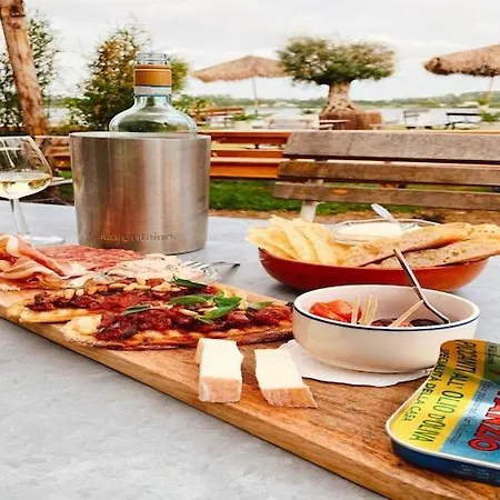 Comfortable In Near The Sea Дом отдыха *