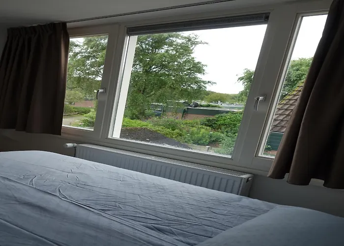 Comfortable In Near The Sea *